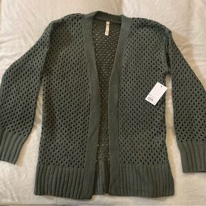 NWT girls Size 14/16 SO Knit cardigan In Color Young Pine